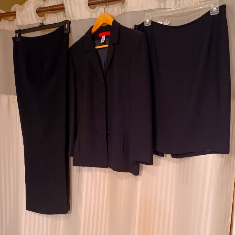 3 piece black Ann Klein suit. Fully lined size 12.